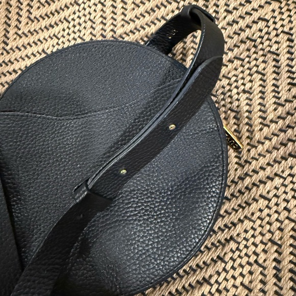 Cuyana Mini Circle Belt Bag Adjustable Crossbody Shoulder XS/S Black EUC - Picture 7 of 11